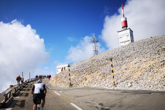 Cycling holidays on Ventoux